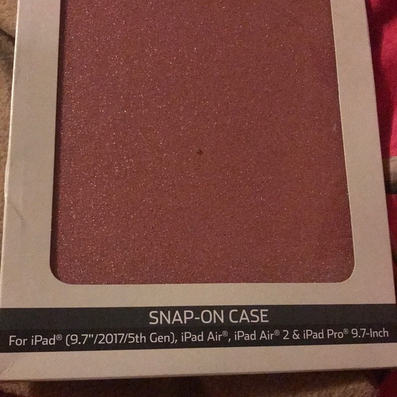 Rose gold iPad case - Picture 2 of 2